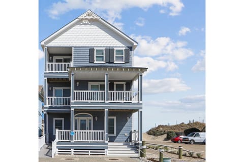 Pier View Oasis House in Nags Head