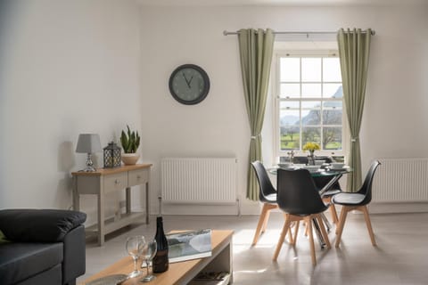Glan Conwy House One and Two Bedroom Apartments Eigentumswohnung in Bro Garmon