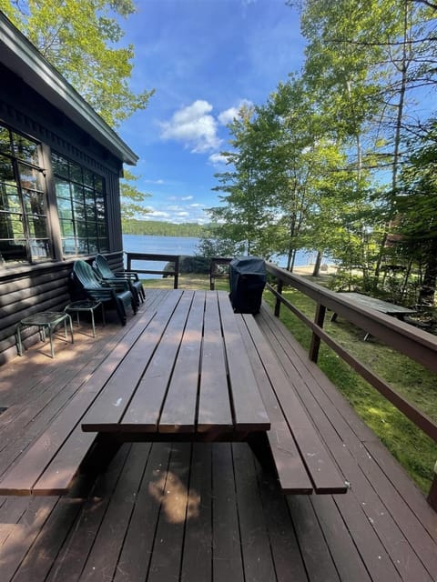 HIGHLAND HOLIDAY LIMIT 7-10 cottage House in Bridgton