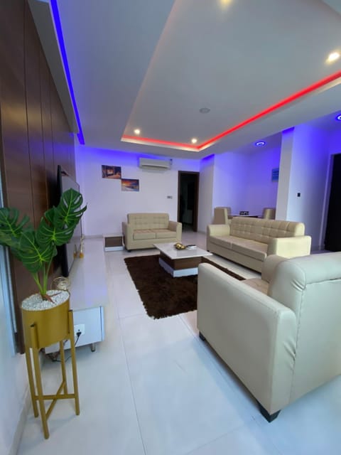 Neatly furnished 3-Bedroom Apartment Copropriété in Lagos