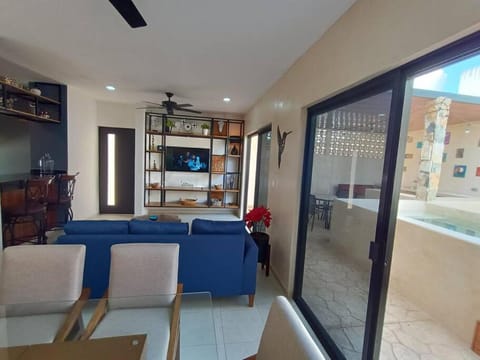 Living room, Pool view