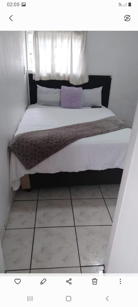 497 Orient Guest House Bed and Breakfast in Sandton