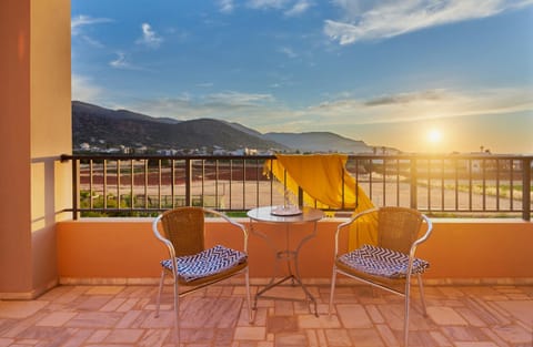 Balcony/Terrace, Mountain view, Sunset