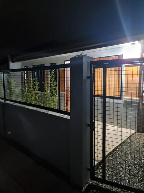 HOUSE FOR RENT Appartamento in Davao City
