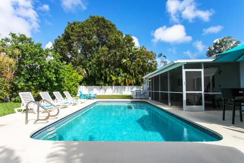 Patio, Pool view, Swimming pool, sunbed