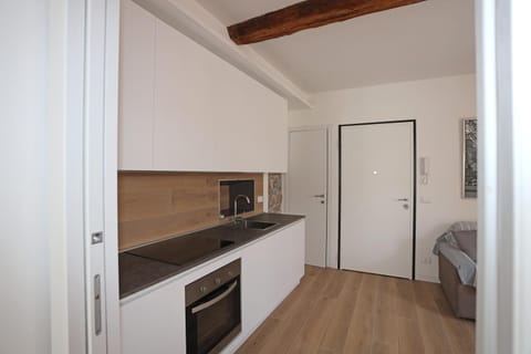 Kitchen or kitchenette, pet friendly, stove