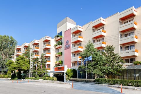 Oasis Hotel Apartments Apartment hotel in South Athens