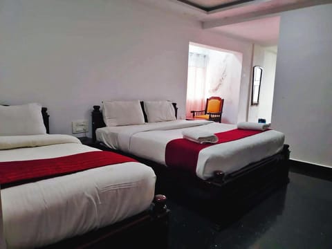 STAYMAKER Hotel Hill View Hotel in Madikeri