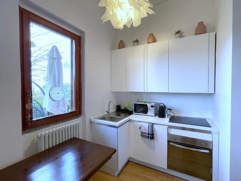 Coffee/tea facilities, Kitchen or kitchenette, dishwasher, minibar, pet friendly, stove