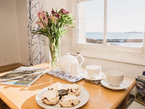 Holiday Home Cliff Cottage by Interhome House in Mevagissey