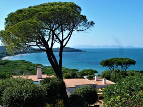 Holiday Home Villa Marzia Mare & Golf by Interhome House in Punta Ala