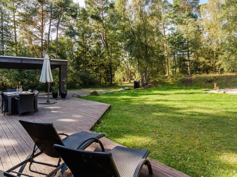 Holiday Home Elza - 800m from the sea in Bornholm by Interhome House in Bornholm