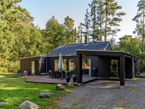 Holiday Home Elza - 800m from the sea in Bornholm by Interhome House in Bornholm