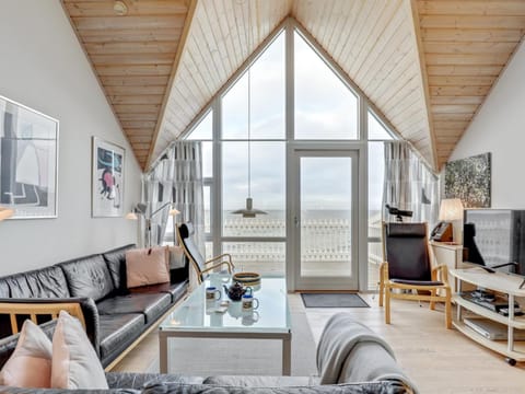 Holiday Home Halldora - 10m from the sea in Bornholm by Interhome House in Bornholm