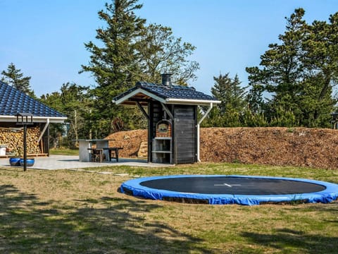 Holiday Home Stacey - 800m from the sea in Western Jutland by Interhome House in Oksbøl