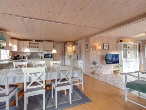 Holiday Home Annakarin - 500m from the sea in Western Jutland by Interhome House in Vejers