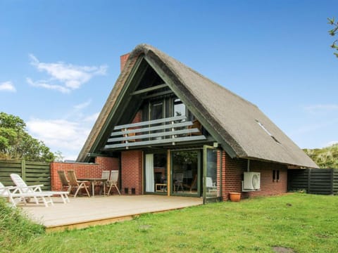 Holiday Home Tofi - 400m from the sea in Western Jutland by Interhome House in Vejers