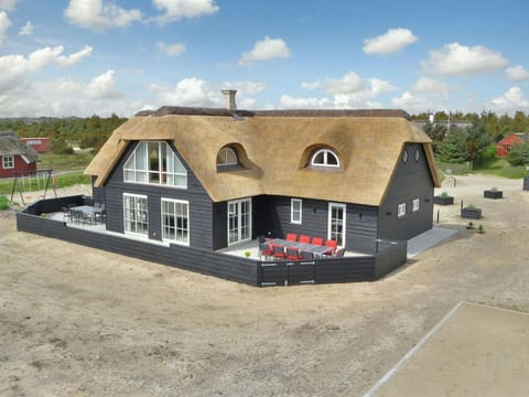 Holiday Home Dorte - 200m from the sea in Western Jutland by Interhome House in Blåvand