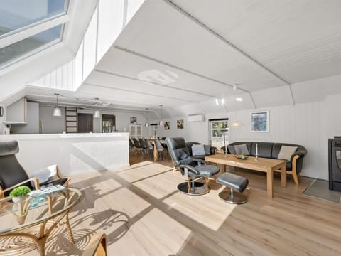 Holiday Home Grep - 700m from the sea in Western Jutland by Interhome House in Blåvand