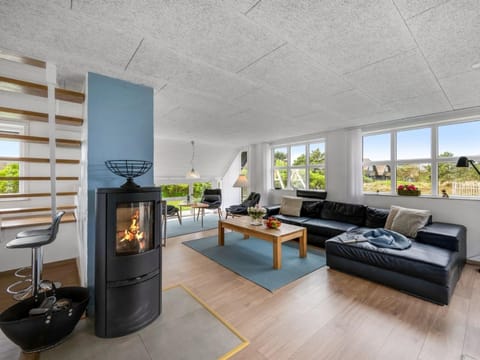 Holiday Home Vangel - 500m from the sea in Western Jutland by Interhome House in Blåvand