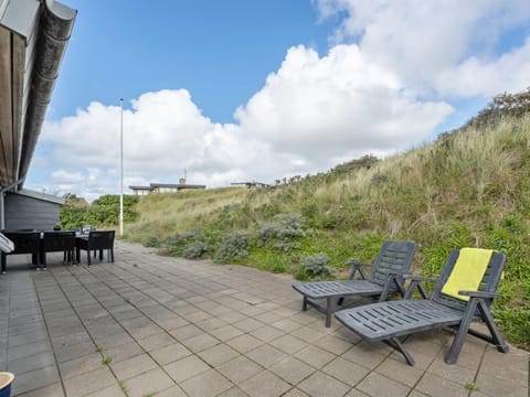 Holiday Home Jess - from the sea in Western Jutland by Interhome House in Ringkobing