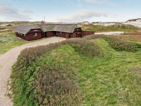 Holiday Home Nicolaus - from the sea in Western Jutland by Interhome House in Søndervig