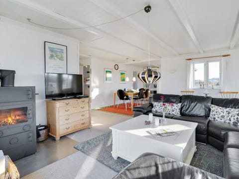 Holiday Home Meike - 300m from the sea in Western Jutland by Interhome House in Ringkobing