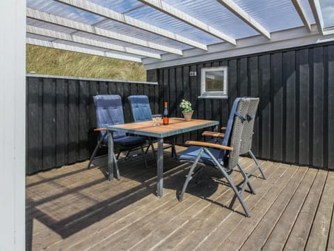 Holiday Home Lenny - from the sea in Western Jutland by Interhome House in Ringkobing