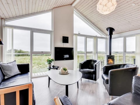 Holiday Home Luzia - 1-2km from the sea in Western Jutland by Interhome House in Ringkobing