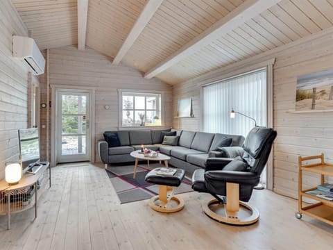 Holiday Home Herfrid - 600m from the sea in Western Jutland by Interhome House in Ringkobing