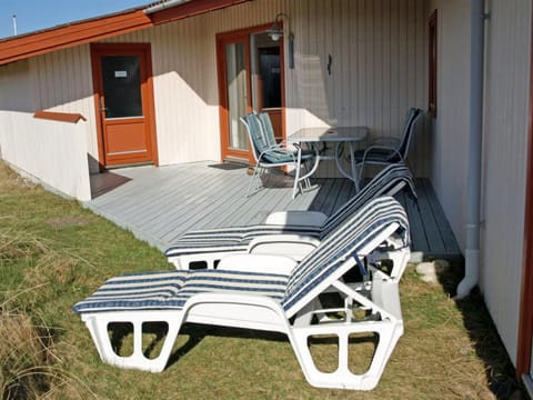 Holiday Home Jorma - all inclusive - 250m to the inlet by Interhome House in Hvide Sande