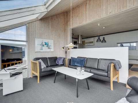 Holiday Home Anthonette - from the sea in Western Jutland by Interhome House in Hvide Sande