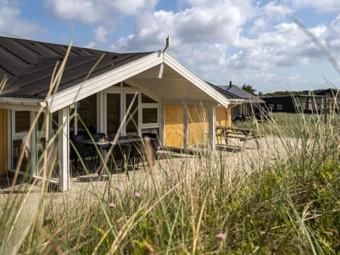 Holiday Home Malgest - 100m from the sea in Western Jutland by Interhome House in Hvide Sande