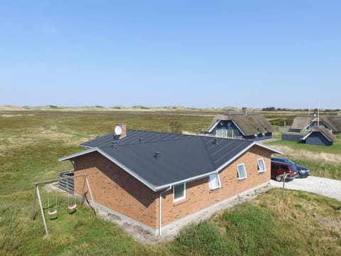 Holiday Home Sorella - 800m from the sea by Interhome House in Hvide Sande