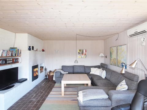 Holiday Home Sutere - 200m to the inlet in Western Jutland by Interhome House in Hvide Sande