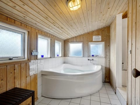 Holiday Home Friedel - 150m from the sea in Western Jutland by Interhome House in Hvide Sande