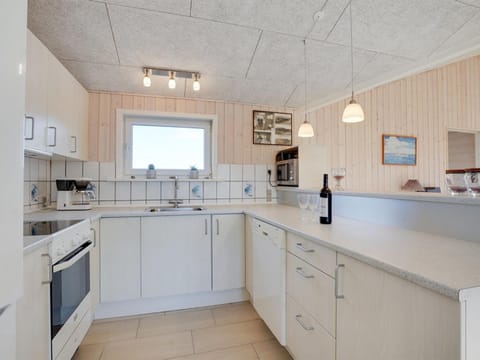 Holiday Home Mano - 200m from the sea in NW Jutland by Interhome House in Løkken