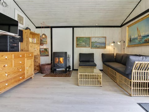 Holiday Home Biergh - 600m from the sea in NW Jutland by Interhome House in Løkken