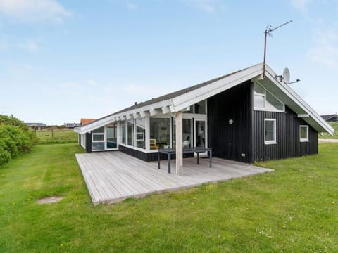 Holiday Home Hilkka - 500m from the sea in NW Jutland by Interhome House in Løkken