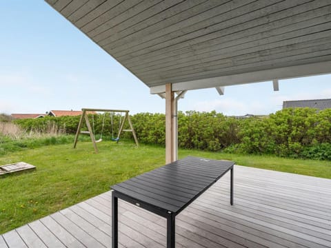 Holiday Home Hilkka - 500m from the sea in NW Jutland by Interhome House in Løkken