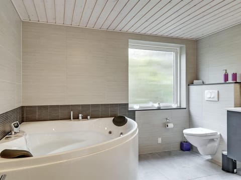 Holiday Home Avia - 500m from the sea in NW Jutland by Interhome House in Løkken