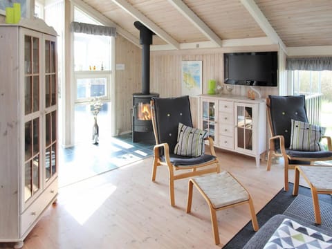 Holiday Home Sina - 300m from the sea in NW Jutland by Interhome House in Løkken