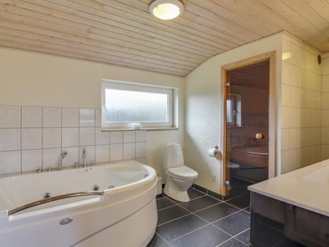 Holiday Home Susan - 600m from the sea in NW Jutland by Interhome House in Løkken