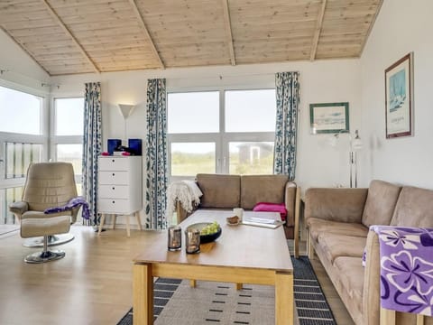 Holiday Home Thorbiorn - 350m from the sea in NW Jutland by Interhome House in Løkken