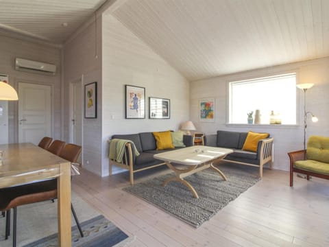 Holiday Home Armgard - 300m from the sea in NW Jutland by Interhome House in Løkken