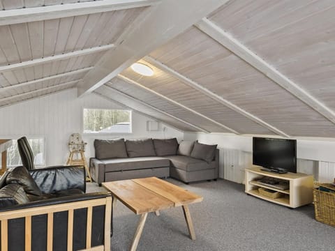 Holiday Home Yessica - 300m from the sea in NW Jutland by Interhome House in Løkken