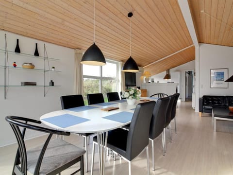 Holiday Home Marlie - 600m from the sea in NW Jutland by Interhome House in Løkken