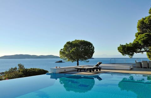 Super Luxury Skiathos Villa - Seven Stunning Bedroom Suites - Villa Daphne - Achliades Villa in Sporades, Greece