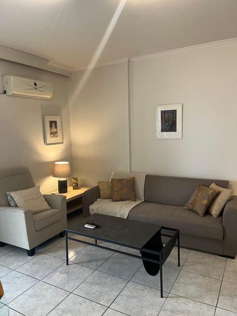 Living room, Seating area, air conditioner
