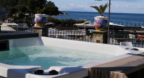 Hot Tub, Sea view